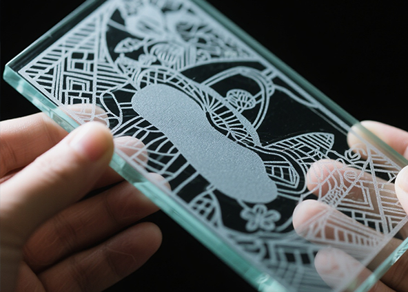 레이저 조각 유리에는 어떤 레이저 컨트롤러를 선택해야 합니까?