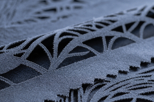 직물 레이저 절단의 장점과 레이저 제어 시스템의 중요성